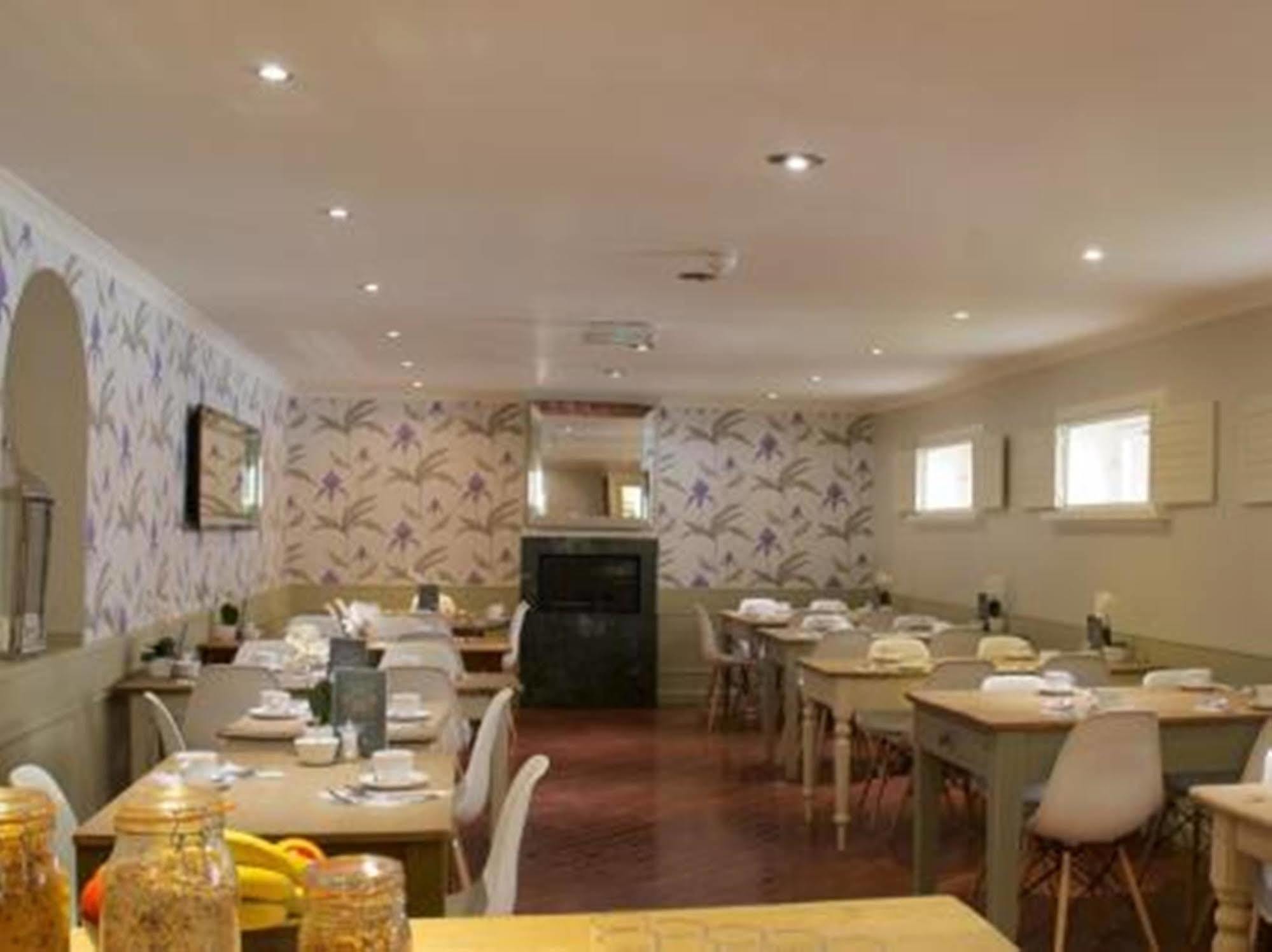 Grove House 3* Edinburgh